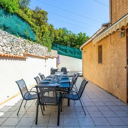 Wonderful Typical Southern With Pool - - Welkeys Τουλόν